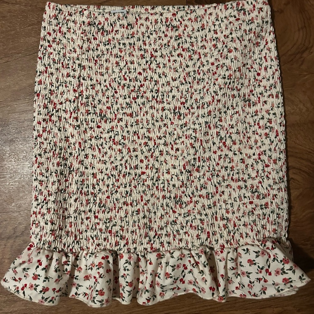 Revamped Floral Ruched Blouse - Picture 6 of 6